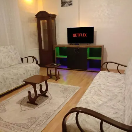M3B Lovely Three Bedrooms And One Living Room With Full Kitchen, Walking Distance To Metrobus Apartment *